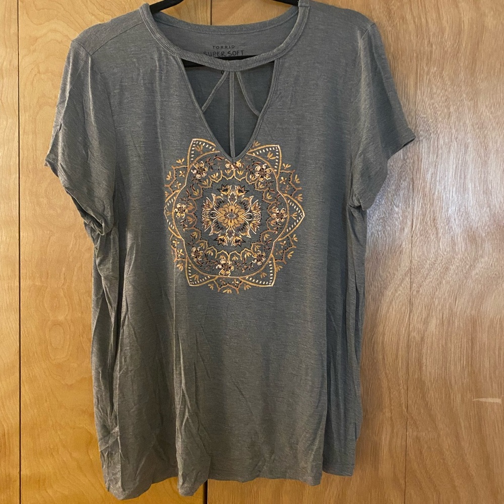 Torrid super soft tee with neckline cutout
